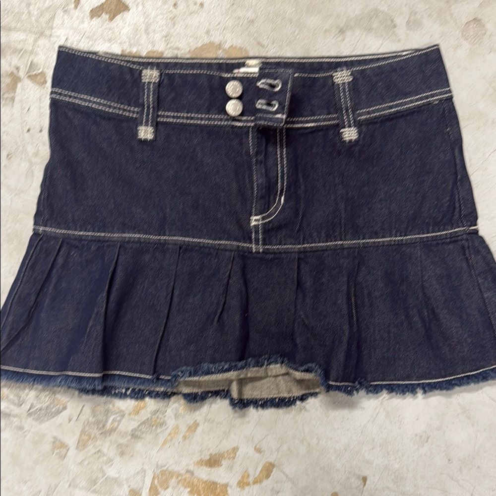 BDG Indigo Denim Skirt NEVER WORN - Size Small Denim Skater Mini Skirt - Picture 1 of 3